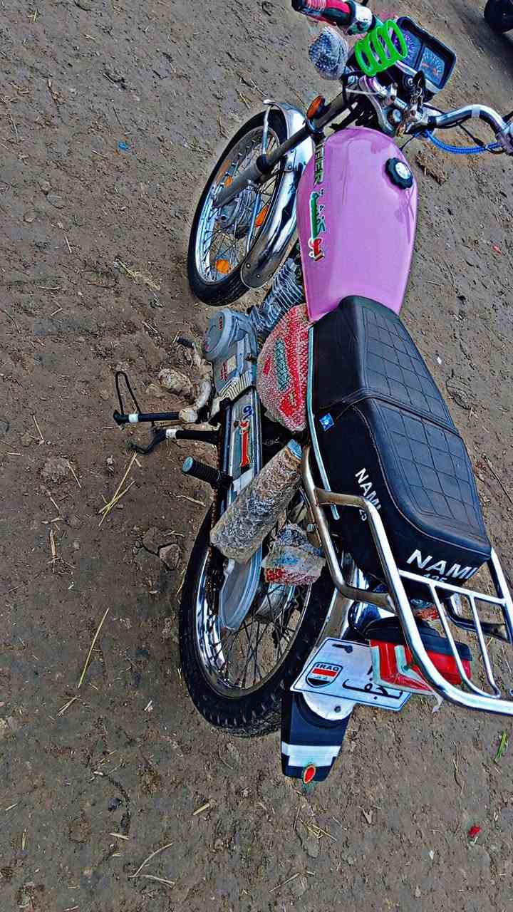 سلام عليكم 
ترهم مراوس اباارت 
دراجه للبيع نامه موديل 21 كلك مكفوله لاتبخر ولا تنقص ولا دخن كاملة كهربائيات كلها شغاله نكره هندر واحد شلعه فول 
تواير جدد كزوز كاتم بالجيس الدراجه مكفوله من كلشي ماتصرف عليها ربع 😅مكان الناصرية قضاء الدوايه السعر 475وبيها مجال قليل للاتصال ***********
مو شراي لاتعبني واتعبك 🙃
