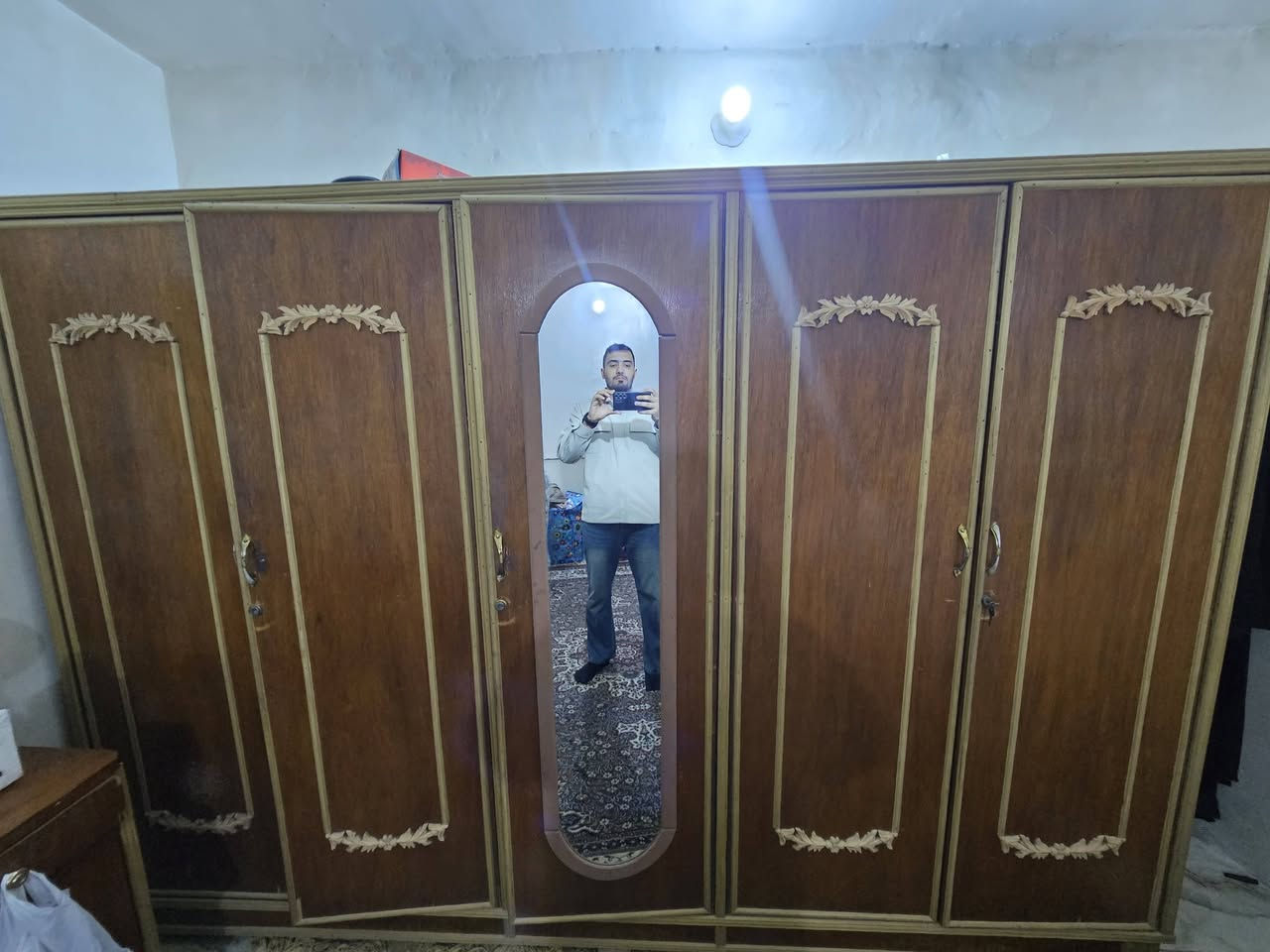 غراض بيت للبيع بيش يفيدك اخذ
***********
