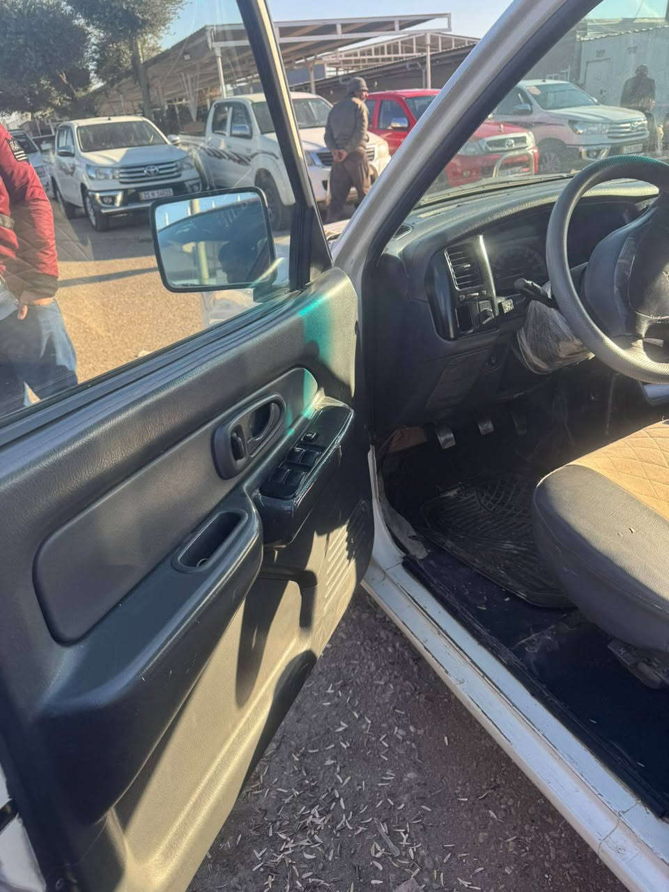 بيك اب
موديل 2005
مكينة بنزين
***********
***********
