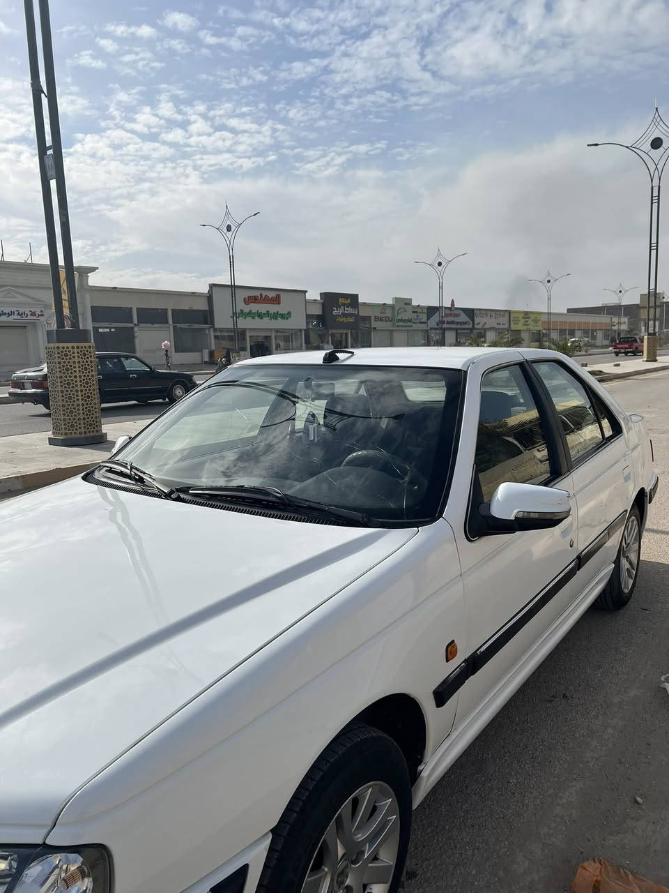 السلام عليكم بيجو بارس موديل ٢٠٢١ جاهزة من كل شيء فقط باب مبدل والباقي كلين للاستفسار .
***********
