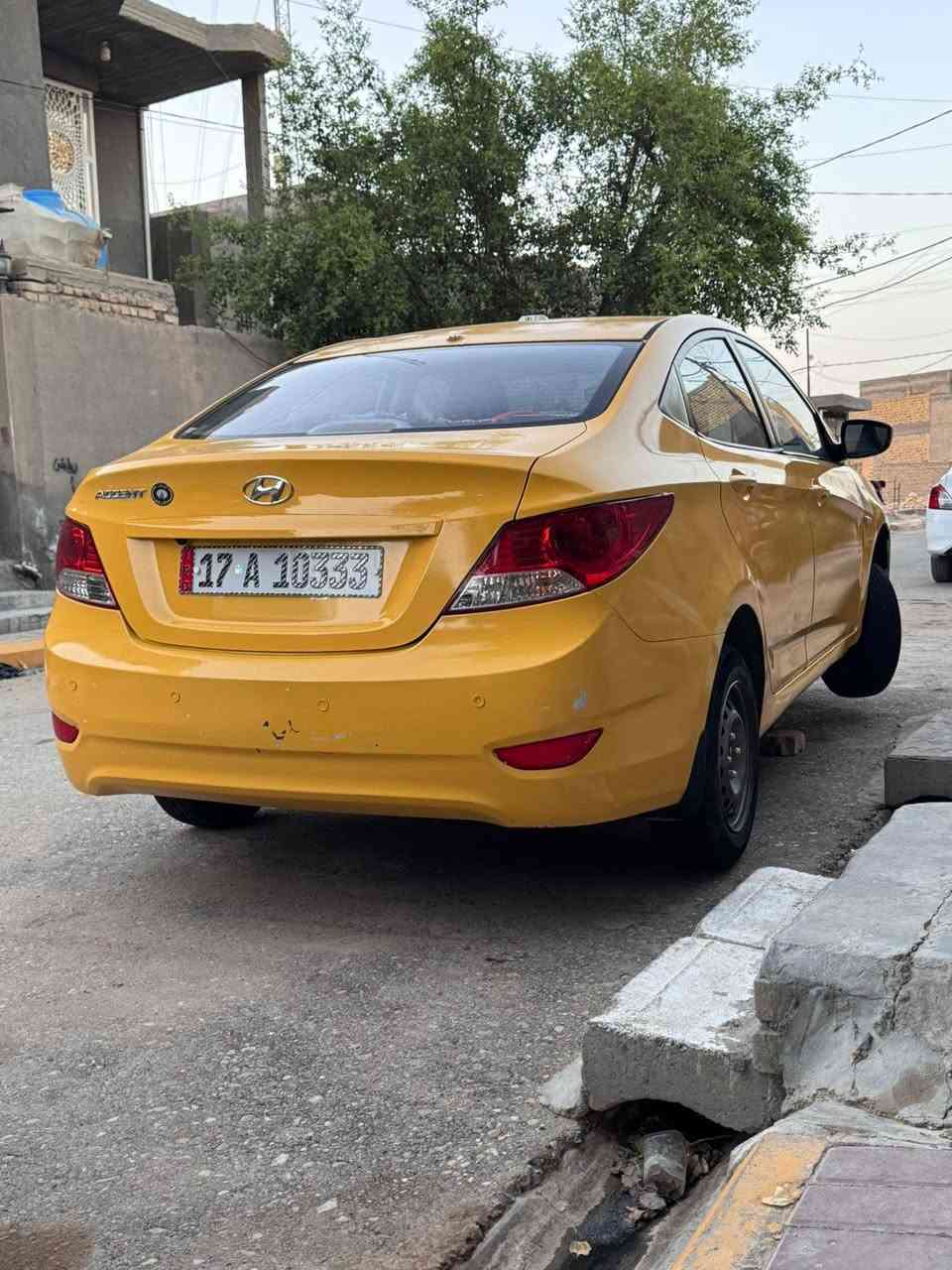 سلام عليكم سياره اكسنت 1400خليجي اني شاد امريكي لايتات تبريد شغال كير ومكينه شرط شهرين ضمان ينرادلها ترتيبات
وكلي حاسب حسابه الكم ومطيح من سعرها السياره اريدها ب65غيرها لاتخابرتي  مستعجل عل بيعتها***********

