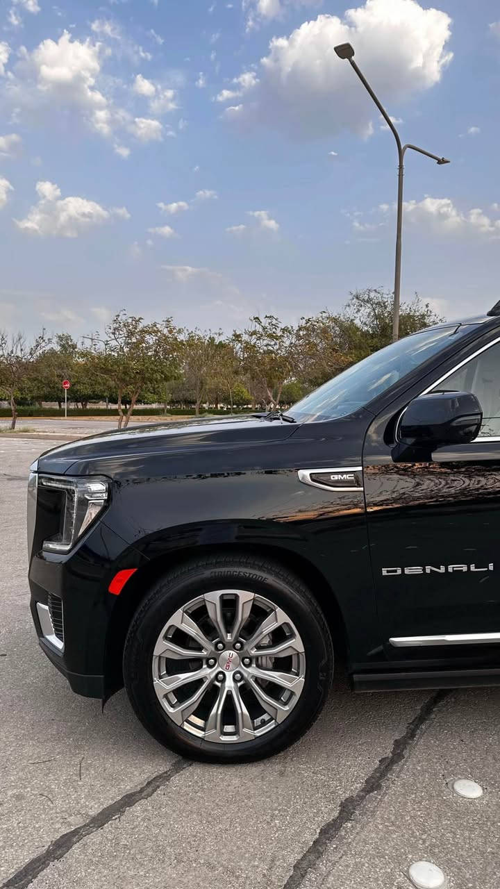 ￼جمسي يوكون دينالي 
موديل :2023
مواصفات 
جكات داتا شو خمسة كاميرات دوسة كهربائية 
ثلاث شاشات كشنات تدفئة تبريد رادار حساسات 
كلين كفاله عام 
ماشية:35.000 
الرقم: ***********
السعر: 635 وبيها مجال موصل, نينوى
