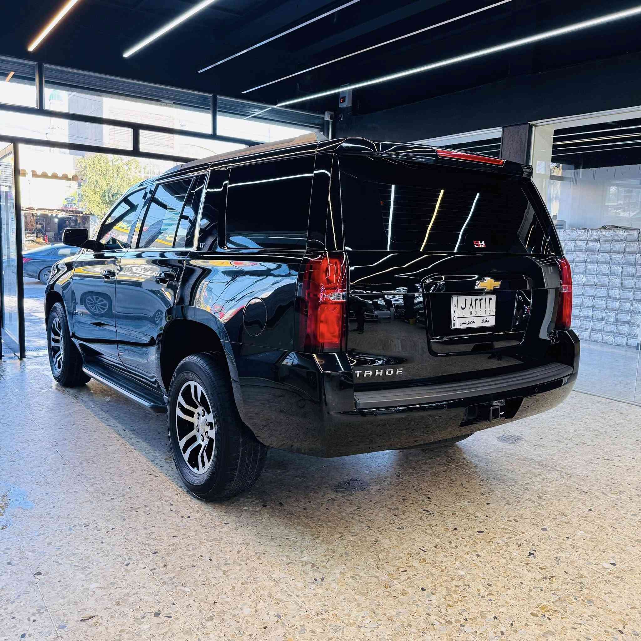 السلام عليكم 
للبيع فقط
حادث امريكا 
جاملغ امامي فقط ومبدل اصلي من شركة المنصور ومصبوغ
 السياره  الادامه مالته كله بل شركه وموجوده الفواتير
تاهو موديل 2019 شكل المقدس المرغوب
مواصفات  ماشيه72 الف ميل حقيقي
حالة السيارة ممتازه
‏‎المواصفات:
‏‎ مواصفات LT
‏‎8V 5.3 محرك المرغوب
كشنات خلفيه VIP منفصل سياحي
داخل بيجي ‎
كراسي جلد
‏‎كراسي كهرباء 
‏‎كراسي خزن(ميموري)
‏‎كراسي تدفئة الامامي 
‏‎تبريد خلفي شاشه
‏‎رادار
نظام تحديد على مسار السيارة
قيادة ذاتيه
‏‎كروس سرعه
‏‎فول تحكم استيرن(جهتين امامي+جهتين خلفيل
‏‎شاشه عرض الأعطال 
‏‎صندوق كهرباء(شفط)
‏‎دبل گير(عادي+اوتوماتيك)
‏‎حساس(خلفي)
‏‎مانع تزحلق
‏‎شاشه اماميه كبيرة اصلية
‏‎كامره خلفيه 
‏‎تشغيل عن بعد
‏‎قاصة سرية
الاتصال ع الرقم ***********
مكان السياره بغداد حي الجهاد
السياره باسمي واني المستورد ثاني يوم تحويل
