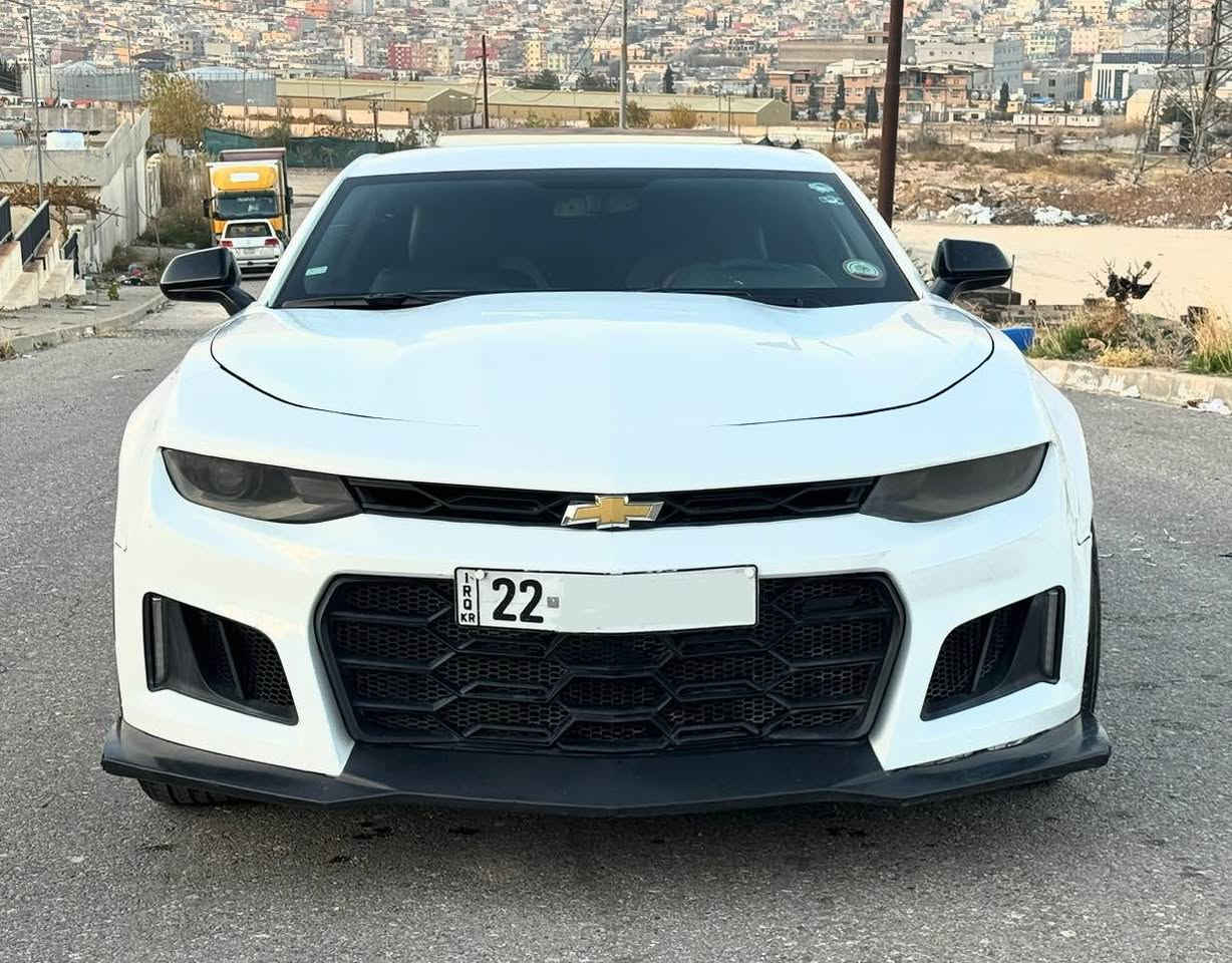 كمارو 2017 فول مواصفات
بيع او مراوسه حسب الرغبه 
السياره شادلها
دعاميه الاماميه والخلفيه Zl1
وياله حجم 20 Zl1
دوسات Zl1

السياره جاهزه من كل النواحي بس تجي اتشغل وتروح
كير ومحرك وتبريد وكهربائيات كلها مكفوله
حجر بيئه موجود

رقم اربيل الدولي الجديد
رقم سنويه لغايه 2027 
تحويل مباشر باسمي السياره 

حادثها خفيف بدون دواخل وشواصي ولغود  
السونار منزلها بالاعلان

مواصفات 
كير اوتوماتيك + عادي + شفتات 9 نمر
3 انظمه قياده Ture + Sport + Snow 
تشغيل بصمه
تشغيل عن بعد
ابواب بصمه
صندوق بصمه
هندبريك بصمه
كوشنات جلد 
كوشنات تدفئه و تبريد
كوشنات كهربائية 
سماعات ماركه Bose
شاشه ايباد جبيره
نظام car play + Android
مسجل Aux USB Bluetooth Cable 
كامره دواره
تحكمات ستيرن جهتين
تحديد سرعه
ستيرن فوليوم
لايتات زينون وتحكم كنترول صاعقه وناصي وسط وقوي
بلاجكتورات ليد
بك لايتات ليد
داخل ليد 
مرايا كهربائيه وحساس
نظام تراكشن مانع الانزلاق
نظام ECO اقتصاد البانزين
شاشه عرض الاعطال ملونه

السعر 120 ومجال
وعليها غرامه مروريه 300 دولار تنزل من سعرها 
محرك 4 سلندر 2000 VVT
للاستفسار 
كورك : ٧ ٦ ٨ ٦ ٤ ٢ ٤ ٠ ٥ ٧ ٠ اتصال + واتساب
آسيا : ٥ ٤ ٠ ٩ ٦ ٨ ٦ ٦ ٧ ٧ ٠ اتصال + واتساب دهوك, العراق


**إذا كنت صاحب هذا الإعلان وتريد حذفه لأي سبب، رجاءا أرسل رسالة إلى الدعم الفني**