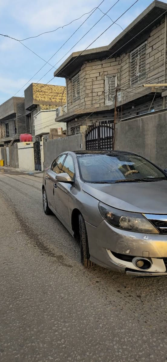 رينو سافران ٢٠١٢ للبيع
سنويه منتهيه و المالك موجود و السيارة تحتاج الى ترتيبات 
السعر ٦٠ ورقه و بي مجال
للتواصل ***********
