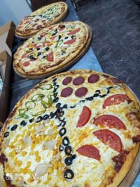 🍕 بيتزا الفصول الأربعه 🍕 الطعم اللي ما يتكرر.. والاختيار عليك 👇  🔸 حجم...