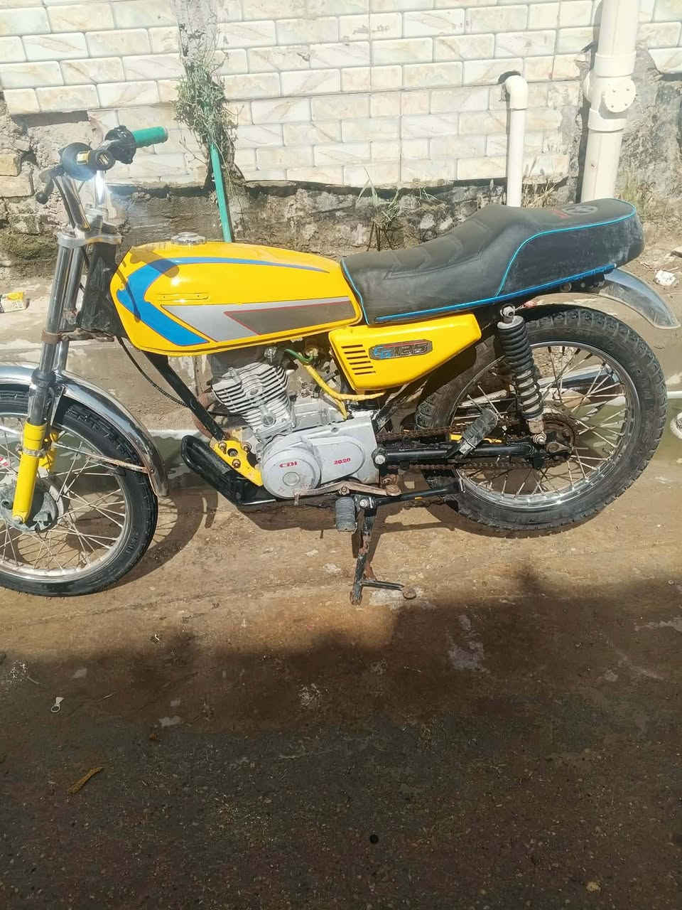 دراجه كلك ب325 وبيه مجال متواجد ماسنجر


**إذا كنت صاحب هذا الإعلان وتريد حذفه لأي سبب، رجاءا أرسل رسالة إلى الدعم الفني**