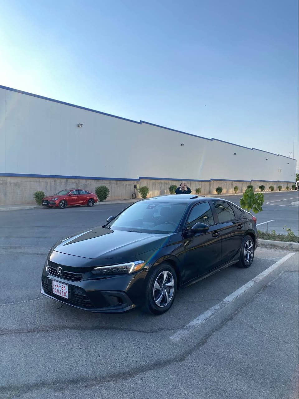 Honda Civic 2024 Sport 
محرك ٢.٠ تنفس طبيعي 
ماشية ٢٨ الف ميل 
فول مواصفات سلايد 
بدون شواصي بدون دواخل 
رادار و حجر الكزوز و شواصي ب شرط 
ضررها فقط قطعتين صبغ و قطعة بخ امريكة 
سعرها بلاش بلاش 
١٢٨$ ورقـة و شوي مجال 
للمزيد من المعلومات اتصل على هذا الرقم 
(***********) سميل, دهوك
