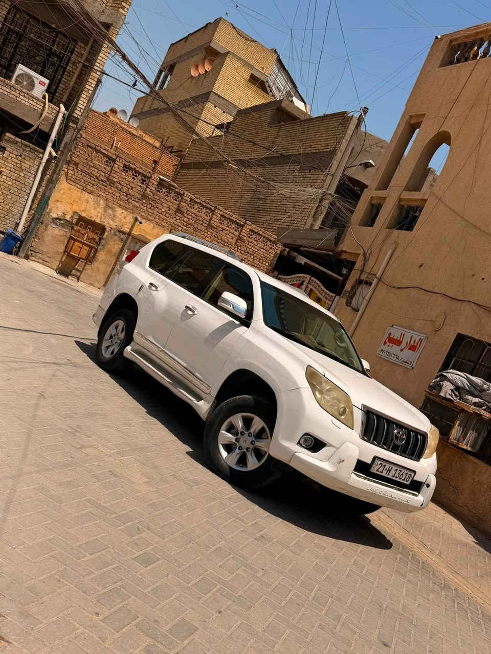 اللهم اجعل لشاريها الخير ولرائيها البركة ومن لايقدر على شرائها رزق ليشتر افضل منها ❤️
السلام عليكم 
برادو 2013 خليجي محرك ٤ سلندر 2700 بدون فتح بدون صوت بدون عيب كير محرك شرط بلادي ٢٠١٣ سيارة وسنوية ورقم كله جديدة بسمنا بدون نقص ماشية 268 ألف بدون نقص سيارة بدون صبغ بدون تبديل بدون فتح بدون شخوط بدون رصعات كله شرط حافة باب سائق من اسفل بكد موبايل بيه تعديل بارد خفيف جدا لأغيرها وملاحظات بسيطه شوفه عينك بالصور باقي كله شرط موصفات سيارة 🚙 سبير تعليك وحساس وزراكات وشاير بالمرايات وشفط كهربائي وثلاجة ومطفأة وتبريد مركزي ٣ قطع و٧ راكب وتحكم استقرت وبلوتوث وشاشه جبيرة ايباد وتحكمات لمس ودفع رباعي داخل اصفر مكان سيارة بغداد  مدينة الصدر سعره 235بيه مجال للطيبين🩶
***********
