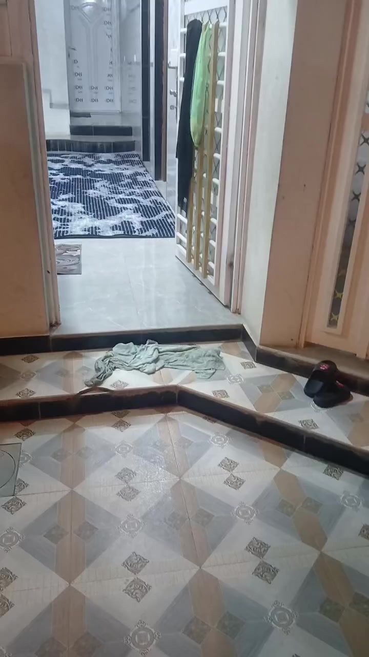 بيت ١٠٠ متر قطعه مربعه حديث للبيع في منطقة الساده قرب الشارع قرب الجامع والمدارس وقرب المركز صحي سعر ٤٠ للإستفسار ***********
