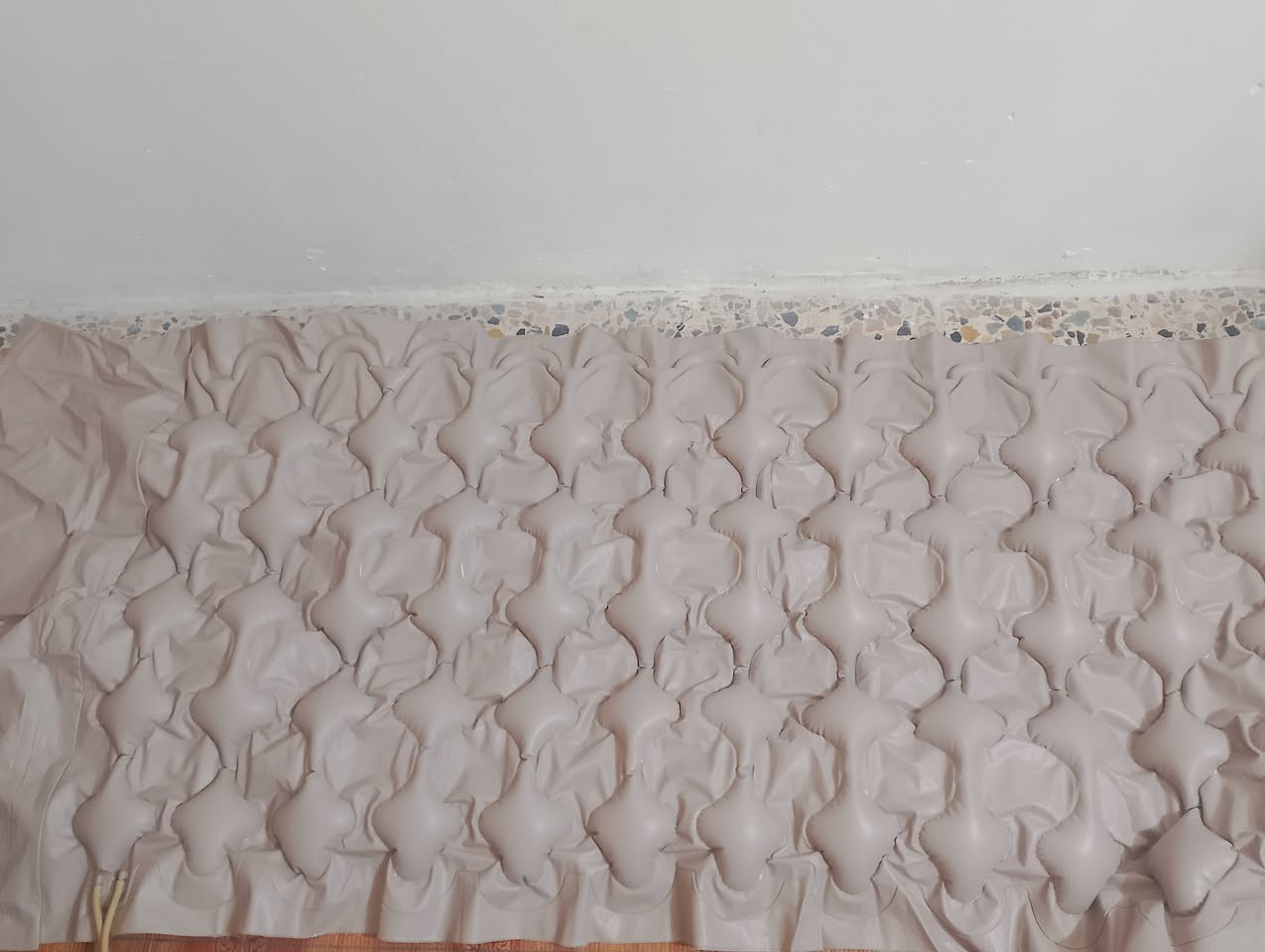 دوشك طبي يفيد المقعدين والراقدين في الفراش لفترات طويلة يمنع التقرحات والام الظهر ..السعر 25 وبي مجال قليل .


**إذا كنت صاحب هذا الإعلان وتريد حذفه لأي سبب، رجاءا أرسل رسالة إلى الدعم الفني**