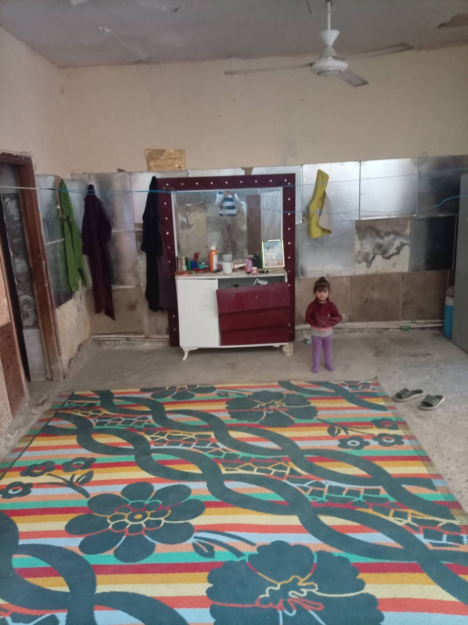 إسلام عليكم بيت للبيع في حي السفير خلف بانزين خانه قرب مدرسة صفيه   ***********
