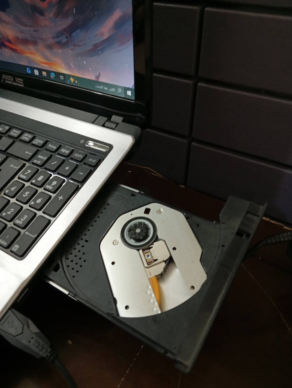 السلام عليكم. لابتوبASUS K53المينيوم مميز وبارد
الهارد:126SSD
الشاشة:حجم15٫6 60هرتز
الرام:8G
المعالج:انتل Ci5الجيل الثاني
كرت الشاشة:منفصل انفيديا و مدمج2G
الملحقات:شاحن85vسريع و هدية(ماوس لاسلكي+باد ماوس) وتحتوي اللابتوب على DVDاقراص
السعر 200الف


**إذا كنت صاحب هذا الإعلان وتريد حذفه لأي سبب، رجاءا أرسل رسالة إلى الدعم الفني**