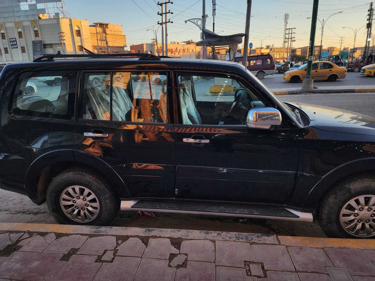 سلام عليكم
باجيرو 2015 خليجية مكفولة عدا الباب الي ورا السايق بي صبغ فقط بدون فتح بدون معجون الباقي مكفول 

السيارة ماشية 95 الف فقط 
نظيفة كلش ماشاء الله 
سعرها 180 ورقة وبيها مجال 
مكاني كربلاء

رقم تلفوني ***********
