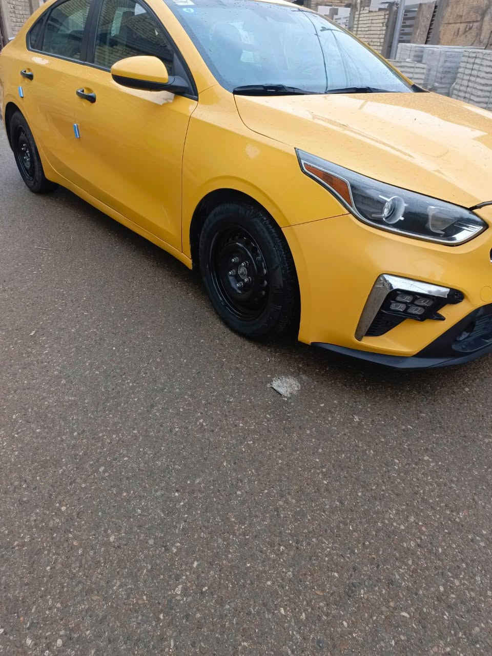 السلام عليكم فورتي 2019 وارد امريكي حادثه موضح  موضح بالسونر مرفوق بالمنشور  ماكينه 2000 دوش جير اي تي المرغوب كهربائيات شغاله تبريد شغال تخم تاير ثانويه باسمي عنوان بغداد***********
