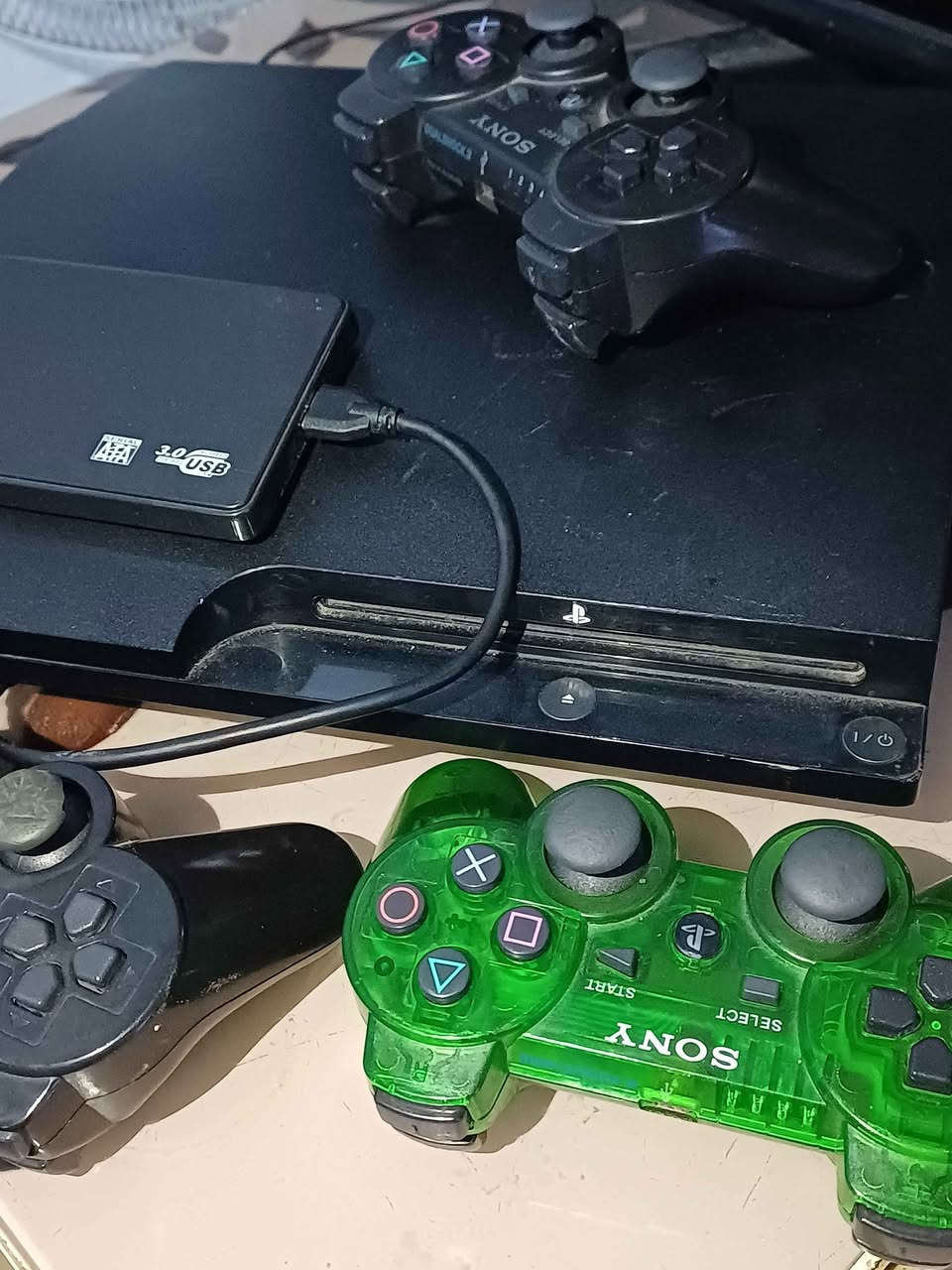 بلي ستيشن ثري 3 نضيف جدا وبحالة جيدة يحتوي على هارد خارجي مساحة 250 ويحتوي على ثلاث جوستكات وجميع الملحقات ويحتوي على العاب gta 5 و call of dyte black ops
و call of dyte gost ويحتوي على لعبة سيارات ولعبة أخرى السعر 100 الف قفل مكاني بغداد بغداد, العراق


**إذا كنت صاحب هذا الإعلان وتريد حذفه لأي سبب، رجاءا أرسل رسالة إلى الدعم الفني**