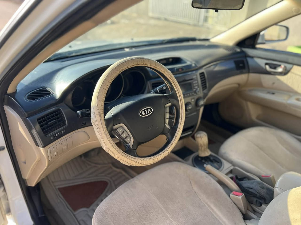 اوبتما 2009 خليجي مكينة 2400
تبريد ثلج ❄️ 
حدادية جديدة 
تخم تاير جديد 
باتري جديد 
قطعة وحده صبغ 
السعر 112 وبيها مجال 
الرقم *********** مكان بابل الحله
