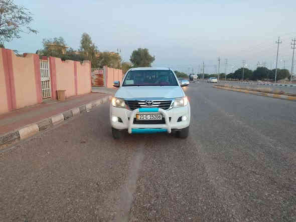 السلام عليكم للبيع بيكم تيوتا هايلكس فور ويل موديل 2014 كفالة عامه عدا 4اصابع بارد ماشيه 120حقيقي جديده مال جناي محرك ما مفتوح سياره وضع الشركه فول مواصفات شاشة تحكم ستيرن كير عادي رقم سليمانيه إنكليزي سنويه جديده لل29 باسمي شخصيا السعر 225 مكان السيارة كلار ***********
