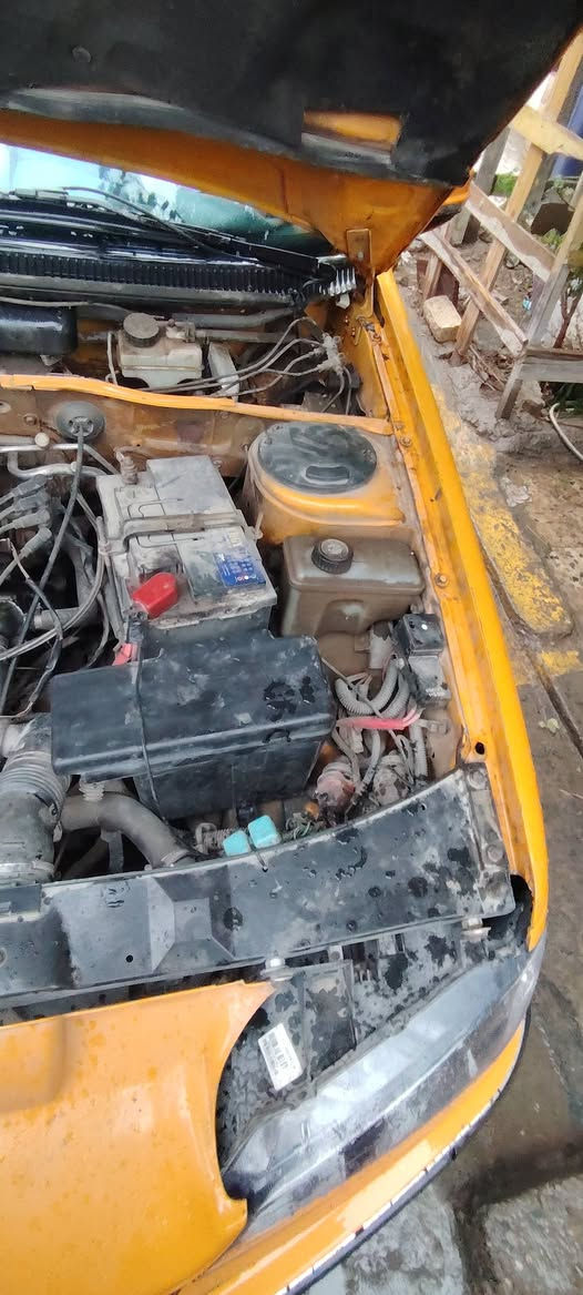 السلام عليكم بارص 18 رقم مثنى تحويل راعيها بالسماوه بيها بنيد مبدل تدفئه تبريد شغالات سنويه لل ٢٩ شاشه وكامره وتحكمات وتبريد قطعتين  مكانها بغداد الشعب مكينه تنقص دهن سعرها ٣٨ وبيها مجال ***********
