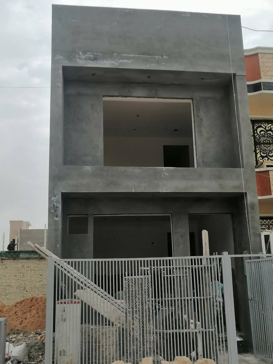 السلام عليكم ورحمة الله وبركاتة خلفة لبخ سقل بلخ تشميع لبخ جرارة لبخ تصفير مصاطر حمامات مطابخ مناور وزن درجة أولى عملنة بغداد الكرخ
***********  👉وات ساب   *********** جمال أبو أحمد
