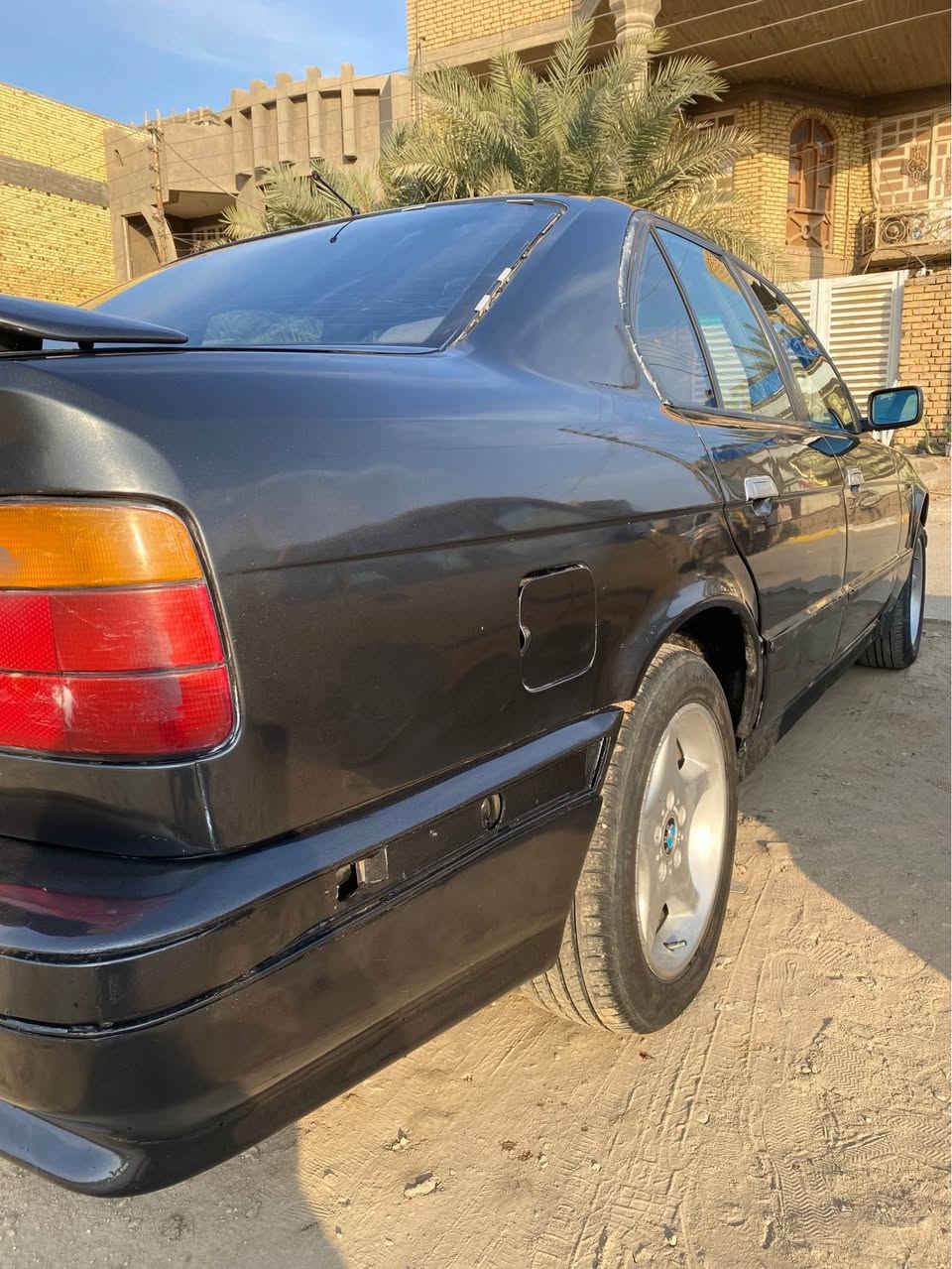 للبيع BMW موديل ٩١ حجم ٥٢٠ اصل مكينه وكير ٢٥ مسكر فانوس فول مواصفات مصبوغه عام بدون ضربه رقم ذي قار الماني شرط التحويل السعر ٣٧ للاستفسار ع الرقم *********** ناصرية, ذي قار
