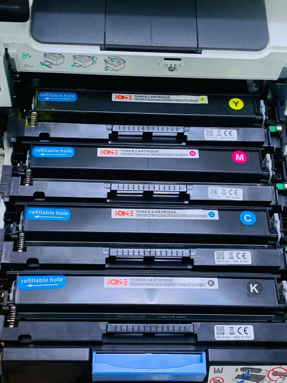 طابعة ليزرية hb laseJet pro 281
ملون وعادي 
طـــباعة وجهــين تلقــائي 
وايفاي من الموبايل مباشر 
سكـنر استنــساخ طــباعـة 
فيـــدر للارشفه والاستنساخ 
منفذ فلاش للخزن والارشفة 
سرعتها تصل 25 نسخة بدقيقة 
احبار باودر قابل تترك الطباعة لفترات طويلة ماعليها اي شي 
سعر سيت الحبر 50  الف يطبع 4 الاف نسخه
طابعة نظيفة جدا 
خدمية للملازم والطلاب والمكاتب والاستخدام الشخصي والدوائر الحكومية وادارات المدارس 
السعر  250 الف 
***********
