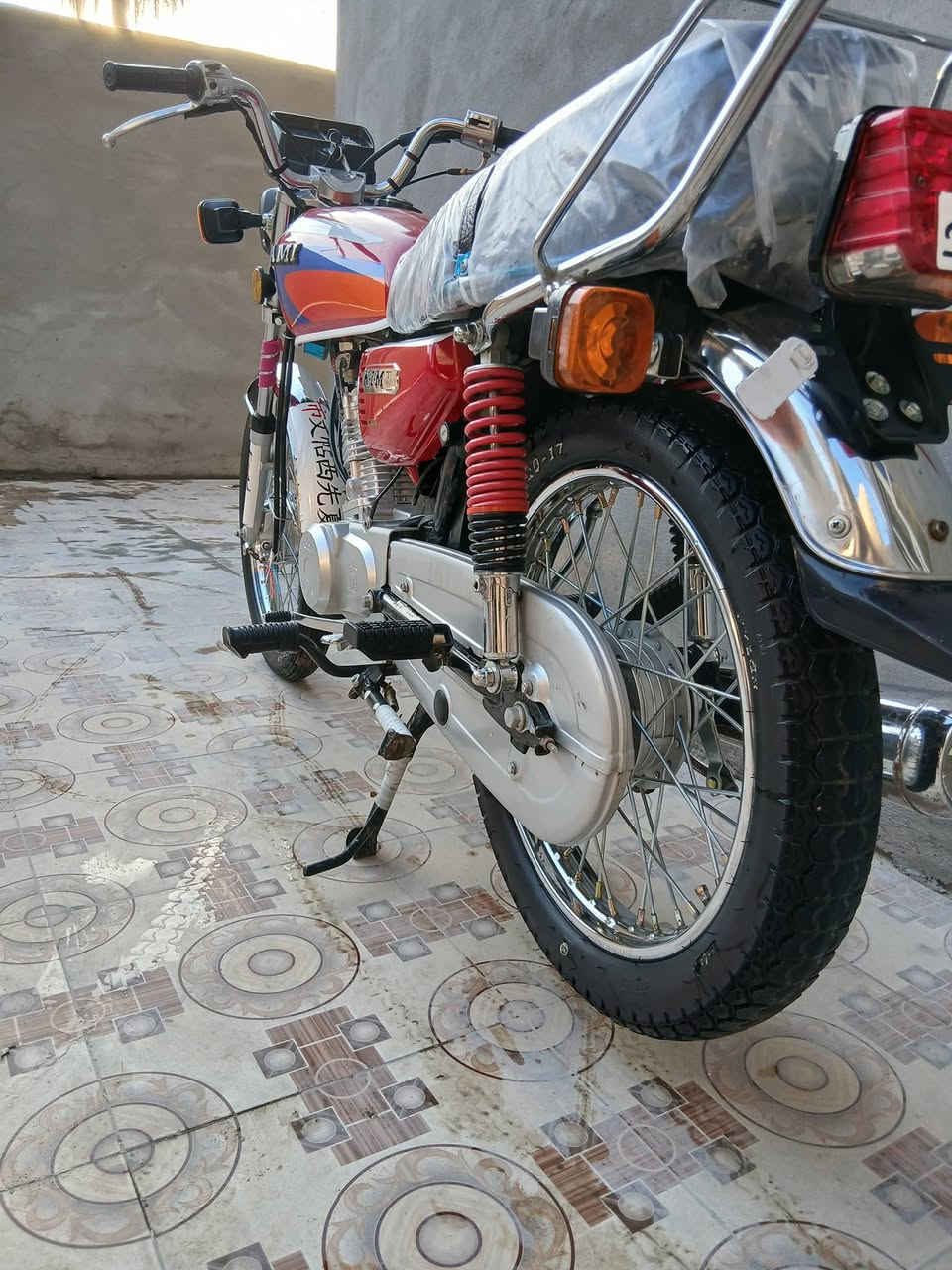 سلام عليكم مكلف بل نشر دراجة نامة امتياز  3 حروف موديل 2025دراجة حلوة ونضيفة دراجة كلشي منقصهة شغل واطلع وين ميعجبك محرك بلادي بيهة صالنصة شيرازي صوتهة يخبل دراجة كلشي مناقصهة مثل مموضح بل صور سعر 675 وبي مجال حك جية مكان ديالى بعقوبة بهرز للتواصل ***********
