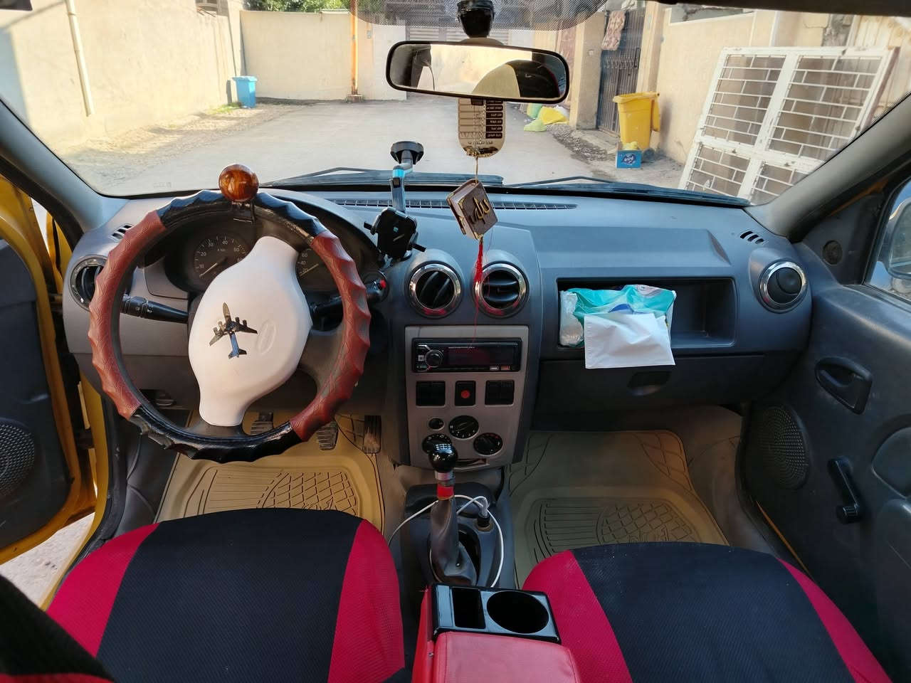 السلام عليكم رينو لوكان 2010 مكفوله من كلشي تبريد منضومه جديده صدر جديد كهربائيات محرك حاويه مكفول السياره ما نقصها شي هزه وجامه جديده ما تصرف عليها شي كامله من كل شي السعر 37وبيها مجال قليل ماكاني بغداد الراشديه ***********
