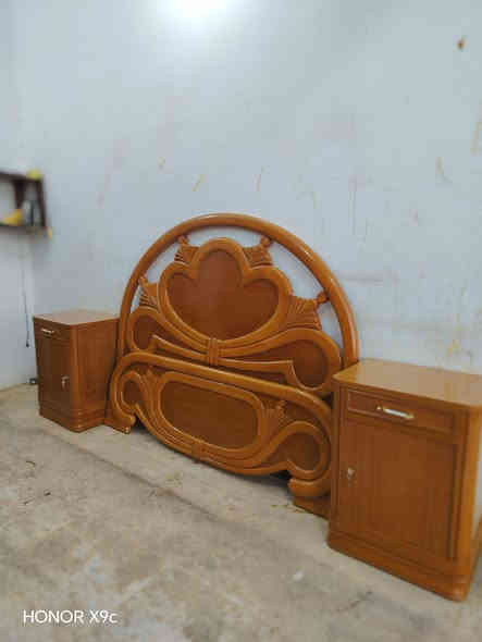 السلام عليكم غرفه كامله ام ست بيبان طابقين شغل درجه اولى لغرفه نظيفه كلش اي نقص ما به الغرفه جاهزه وكامله سعر  1250 شامل شد والتوصيل مجاني داخل النجف والشراي يتصل مكاني نجف من ناحيه النور ***********((((((((())))***********
