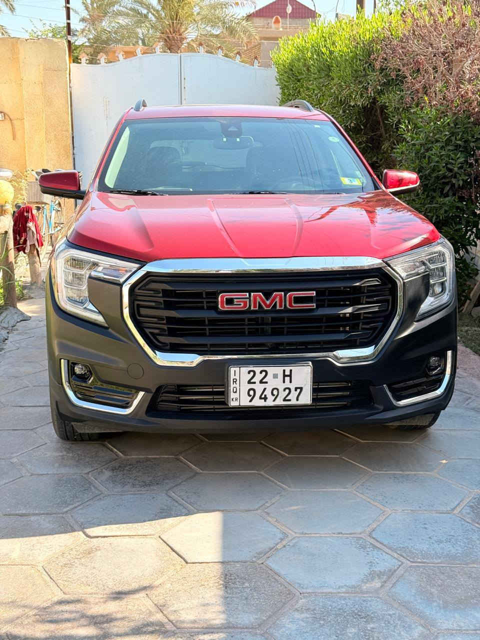 � للبيع جمسي تيران 2022 SLE 🚗
• الموديل: 2022
• الفئة: SLE
• الدفع: رباعي (4×4)
• المحرك: 4 سلندر  1500 تيربو
• الكير: أوتوماتيك (ازرار)
• اللون: (كرزي)
• المسافة المقطوعة: 79 كيلو 
• رقم اربيل ب اسمي
•حادثه فقط جنطه ايرباك كله سليم

✨ المواصفات:
✔ شاشة لمس كبيرة
✔ كاميرا خلفية
✔ حساسات امامي خلفي جانبي 
✔ تشغيل بصمة 5 بصمات ويه الجنطه 
        دخول ذكي ترحيب
✔ مقاعد كهرباء تدفئه كشنات وتبريد
✔ تحكم بالمقود
✔ مثبت سرعة و تحديد مسار قيادة ذاتيه
✔ تكييف خلفي
✔ ويل ألمنيوم
✔ أنظمة أمان (ABS – Traction Control)

📌 السيارة نظيفة جداً

📌 السعر 195 قابل للتفاوض 

📞 للتواصل: *********** اتصال او واتساب
