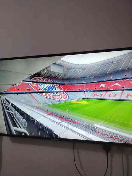 ((شاشه بلازمه للبيع))
عرض لاسلكي من مبايل الى شاشه
تدعم النت كذالك
قياس شاشه 43 
موقعي بابل حله ورديه خارج
السعر 125الف دينار وبي مجال 
للتواصل  ***********
