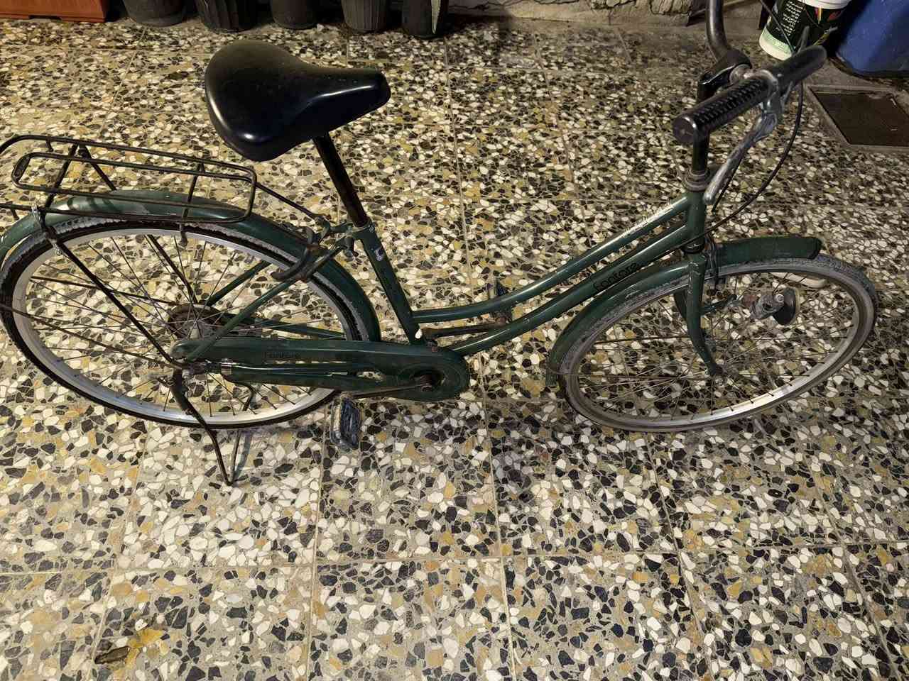 بايسكل بطه ياباني حجم 26 نضيف مال حاويه  سعر 110 بي مجال للتواصل على رقم *********** مكانه بغداد الامين الثانيه
