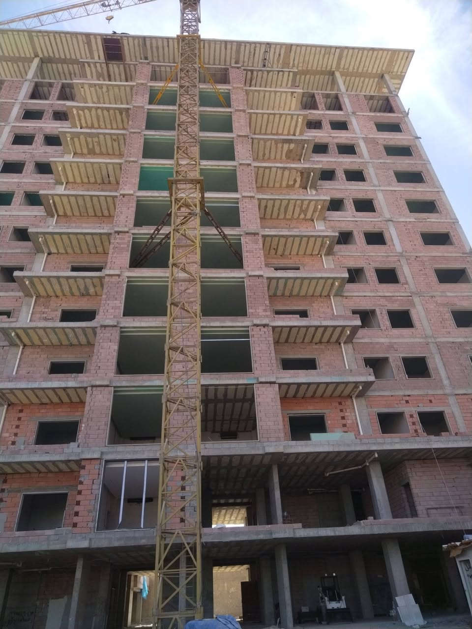 سلام عليكم اخون كادر متفرغ شقل كدام العين شقل هندسي للستفسار ***********
