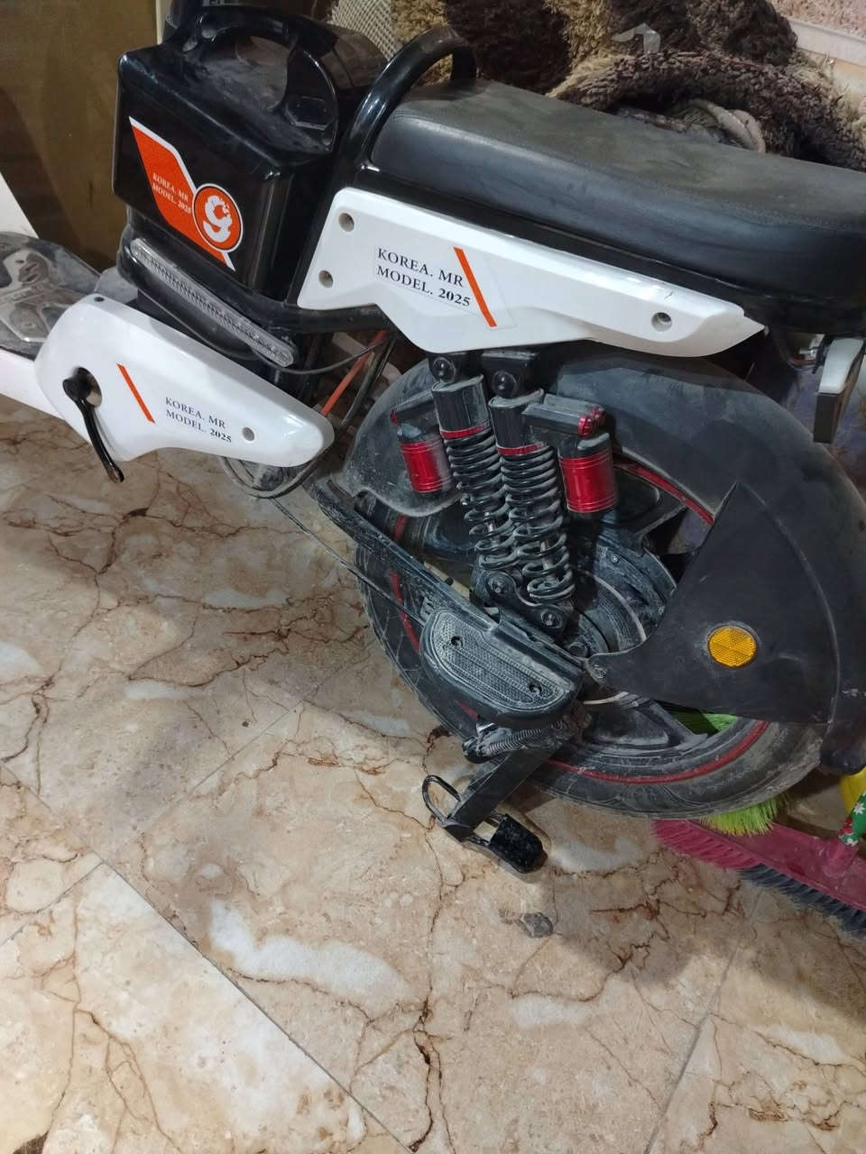 ا
السلام عليكم بايسكل شحن البيع٥بطاريات بي بلوتوث الايت زنون دبل شاره العنوان كربلاء شارع مول الاسدي مقابيل السوق السعر خاص ***********
