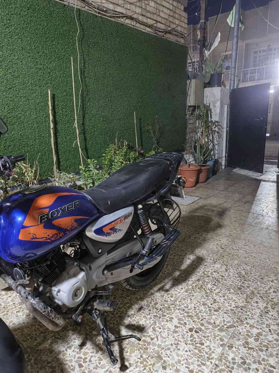 سلام عليكم دراجه بوكسر موديل ٢٢ للبيع الدراجه مجفته قبل شهرين المكينه خير من الله الدراجه ما بيها اي نقص بس الويل الخلفي بدايت بوربرين سايف او ما بي اي اعراض للعلم وصخه مسحتها بوصله علمود التصوير السعر مليونين ما متواجد فيس رقمي*********** مكاني الاامين الثانيه دراجه بسمي تحويل ثاني يوم
