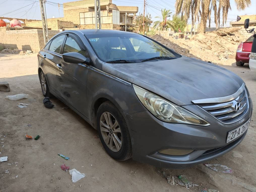 للبيع 
هونداي سوناتا 

⚡️الصنف:  سوناتا 
⚡️الموديل:2013
⚡️اللون الخارج:فيلي
⚡️لون الداخل: رصاصي
⚡️وارد السيارة: امريكي
⚡️حجم المحرك: 2400 
⚡️الرقم: ذي قار أنكليزي بأسمي تحويل ثاني يوم

⚡️ضربته: جاملغ الايسر وبنيد راجعات نفسهن وجاردات حاليا بدون دواخل 

⚡️نص مواصفات

⚡️شاشه + كامره +تدفئ تبريد بلكراسي + لايت زنون وبقيه مواصفات السوناتا المعروفه 
⚡️السياره تخم تاير جديد
جاهزه من الاخير مال جناي  ⭐️

💵السعر :92وبيه مجال 

📞للتواصل والستفسار :*********** الشطره, ذي قار
