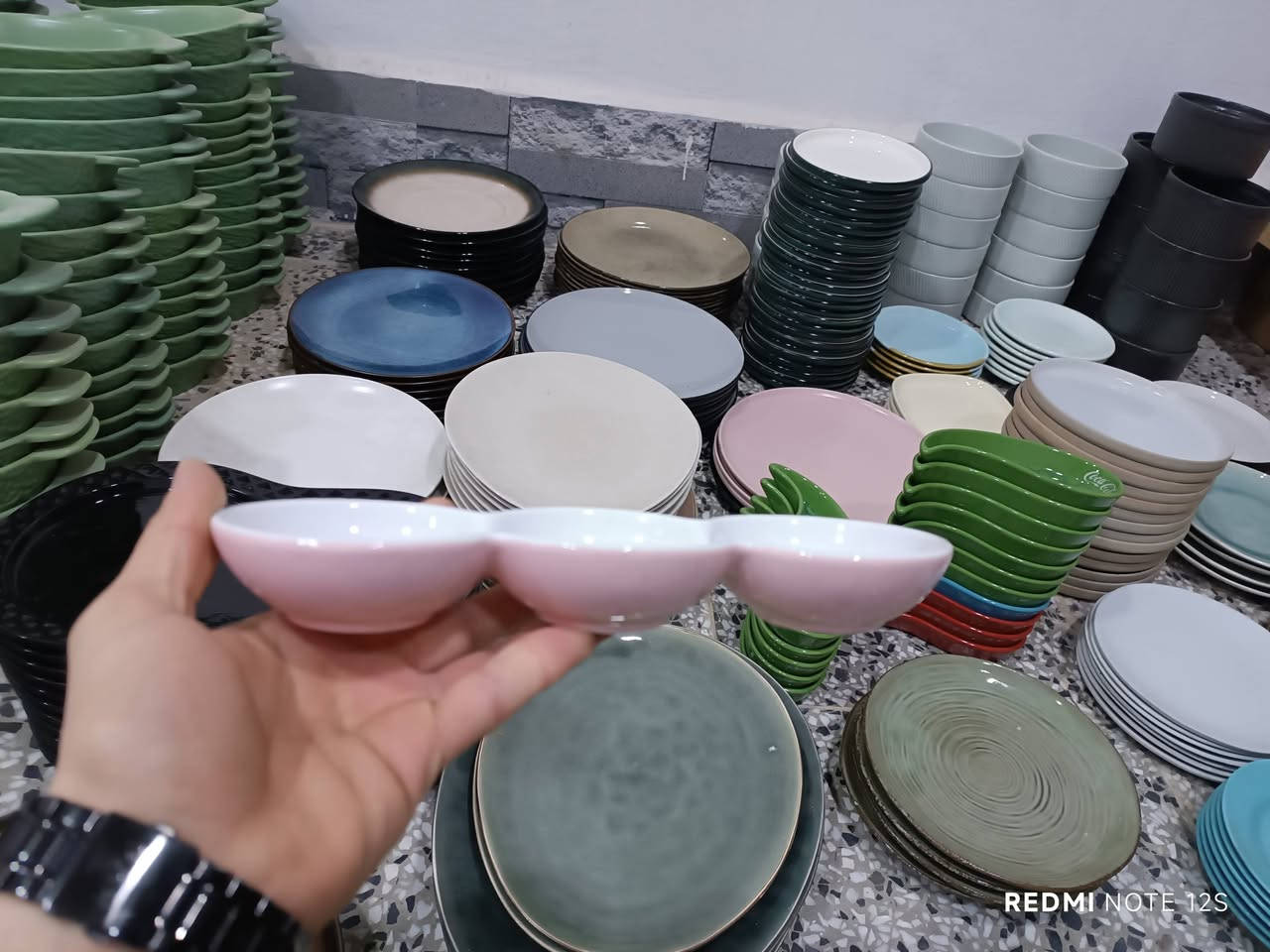 فتح جديد فرفوري ملون 
بعد اكو هواي شغلات مامصوريهن 
البضاعه كامله معروضه بالمحل 
عنوان صلاح الدين قضاء الدور حي المعهد مقابل جامع الصحابة مجاور معرض الريان 
متوفر توصيل


**إذا كنت صاحب هذا الإعلان وتريد حذفه لأي سبب، رجاءا أرسل رسالة إلى الدعم الفني**