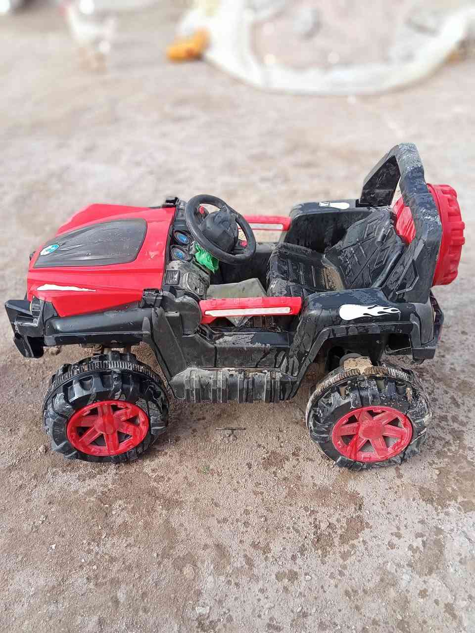 سيارة 🚗 اطفال للبيع استفسار *********** شطرة يم مستشفئ امل. اهلي سعر مناسب
