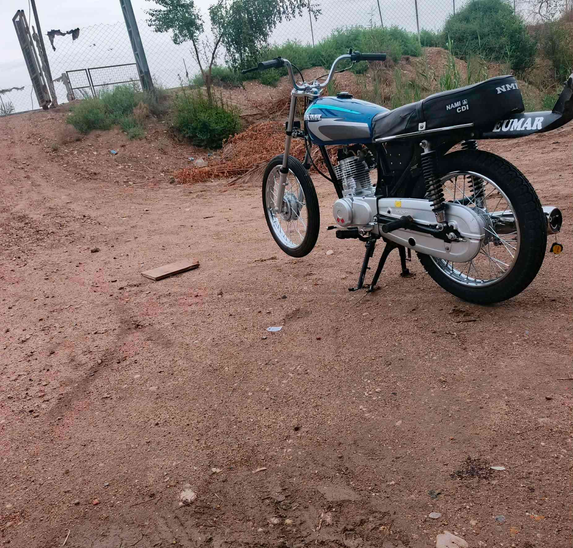 دراجه بيائم مديل 26 نضيفه بعده مامفيسله دراجه خير من لله شلعه ومعدل سعر 650 وبيه مجال للشراي 
مكاني سوق شيوخ  شراي يتصل ع هاذ رقم وبي واتساب ***********
