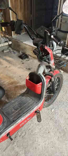 سلام عليكم دراجة شحن موضح النظافة بالصور بطاريات تقريبا ثنين مستحقات تبديل شغالة وتمشي مابيها شئ وبريكات يرادلها فقط تايرات جدد عقل جديد السعر 150 الف بغداد الشعب حي التجار ***********
