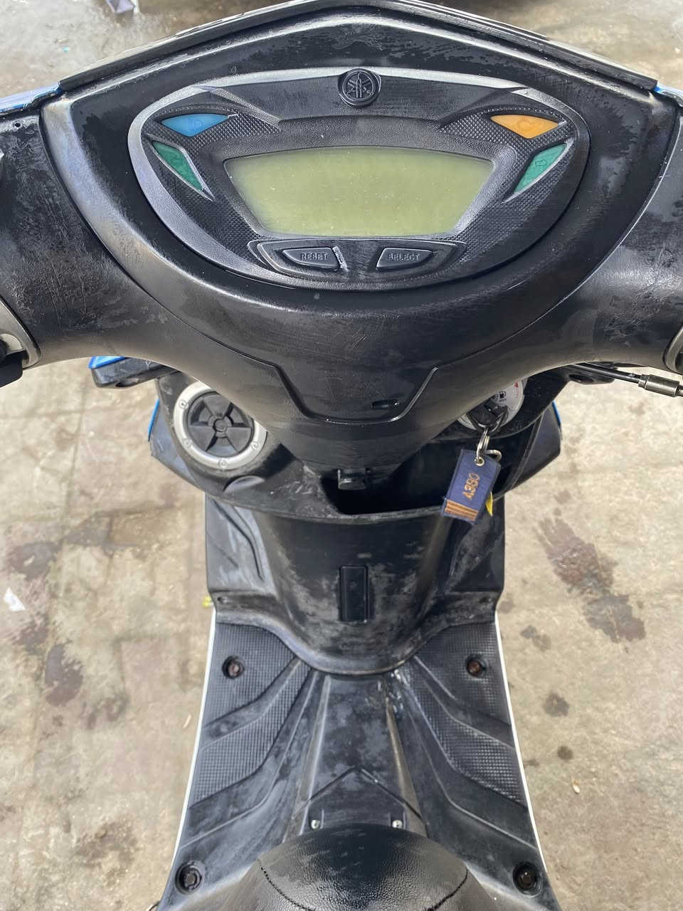 كفرات اصليه محرك مكفول
جاهزه من كلشي مابيها نقص برغي 
مكاني بغداد الوشاش 
***********
موجود وتساب السعر مليون
