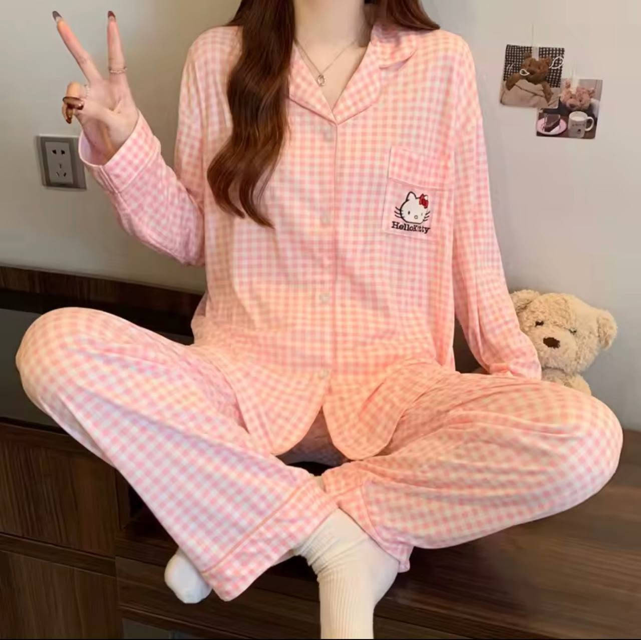 متوفر تراك الولو كتي وبسعر🔥قياساته L/Xl/XXL
للحجز ولاستفسار مراسله الصفحه 🎁
توصيل متوفر جميع المحافظات


**إذا كنت صاحب هذا الإعلان وتريد حذفه لأي سبب، رجاءا أرسل رسالة إلى الدعم الفني**