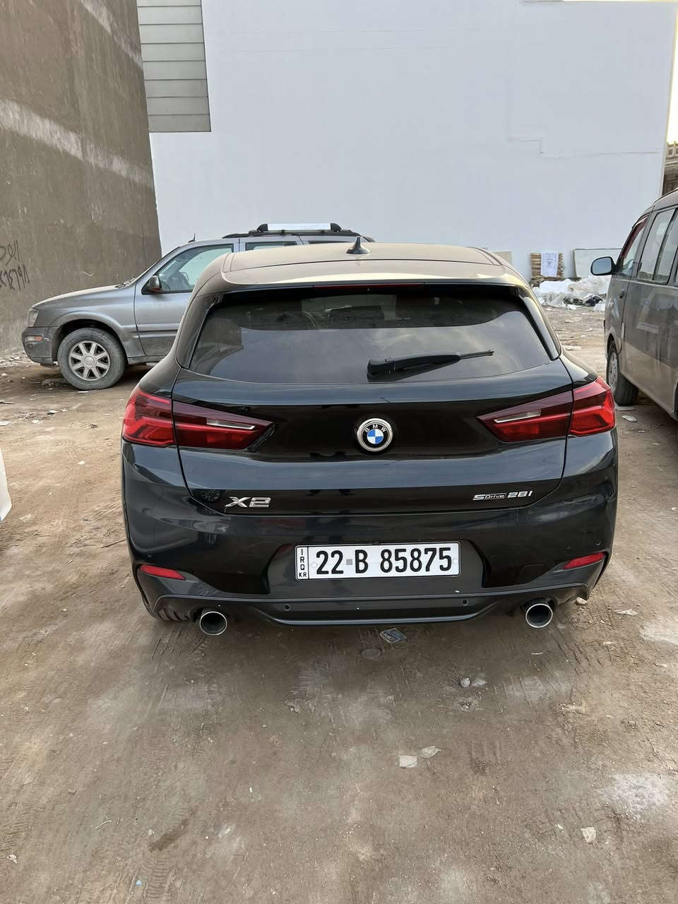 BMW X2 للبيع
موديل 2022 
فول مواصفات 
حادثها موضح بلصوره 
مكانها بغداد / زيونه
السعر 200 وبي مجال الشراي
ماشيه 52 الف ميل 
***********
