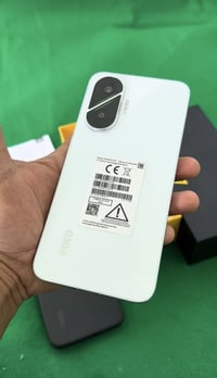 بوكو F7 • ذاكرة ٥٢٨ • بطارية ٩٨