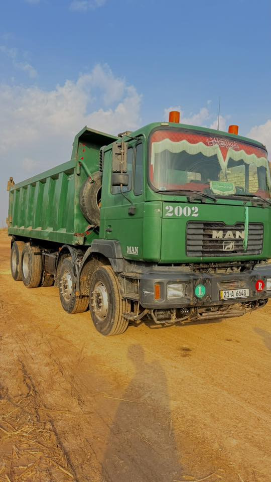 الموديل 2002 

محرك 410 جديد 

كير 221 حصيره

مجموعه ام الاسد بلاد برغي مامفتوح بيه

تبريد بلادي

تخم تاير جديد شاصي عالي مكفول كفاله عامه

السياره بيه رتايدر قفل سرعه بريك خلفي بنز امامي دسك

رقم سليمانية انكليزي للـ 2030 بأسمي مداور ثاني يوم

للاستفسار : ‭٠٧٧٢ ٥٤١ ١٥٤٤‬ // ***********
