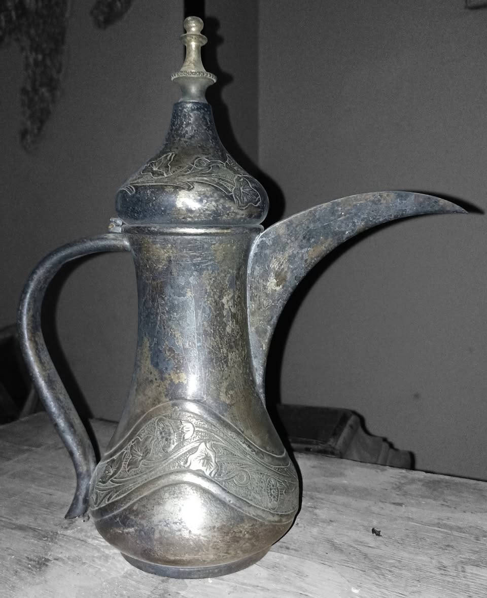 ابريق نحاس مطلي فضه قديم
30سم


**إذا كنت صاحب هذا الإعلان وتريد حذفه لأي سبب، رجاءا أرسل رسالة إلى الدعم الفني**