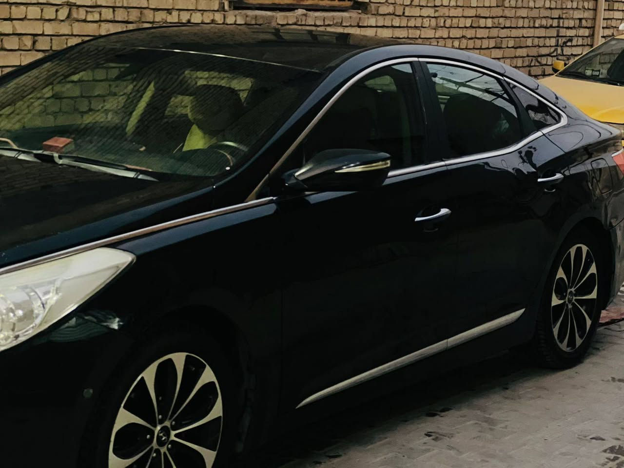 سلام عليكم. ازيرة.  موديل. 2012 خليجي    رقم.  أربيل.   الشراي.  يجي.  خاص.  ويدلل  مكاني. بغداد.  ***********
