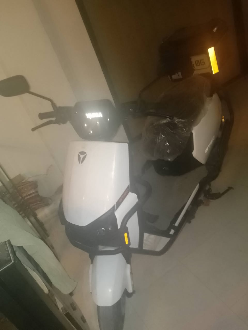 دراجه شحن جديده  بعد هي ما شيه من سياره لباب سعر مليون  تلثميه ***********
