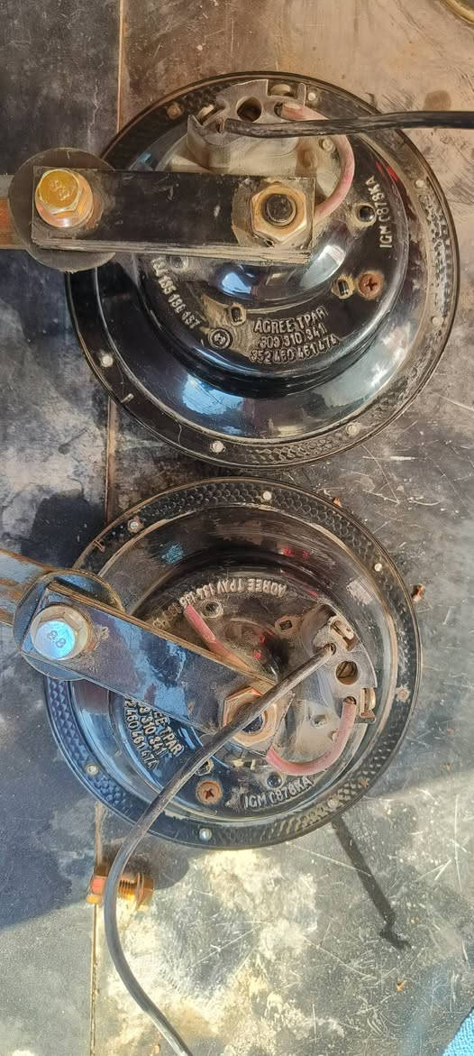 سلام عليكم شباب ذني هورنات للبيع
***********
سعرهن 170 قفل
