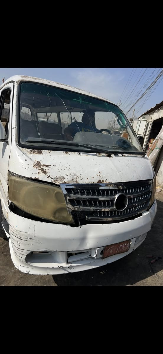 فتون للبيع 2009  بدون تحويل رقم احمر 
مكاني بغداد السعر 17 وبيهامجال 
الاتصال ***********
